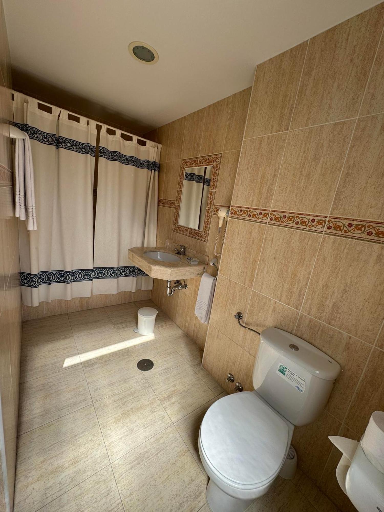 Hostal Joaquin Las Ventas con Peña Aguilera Kültér fotó