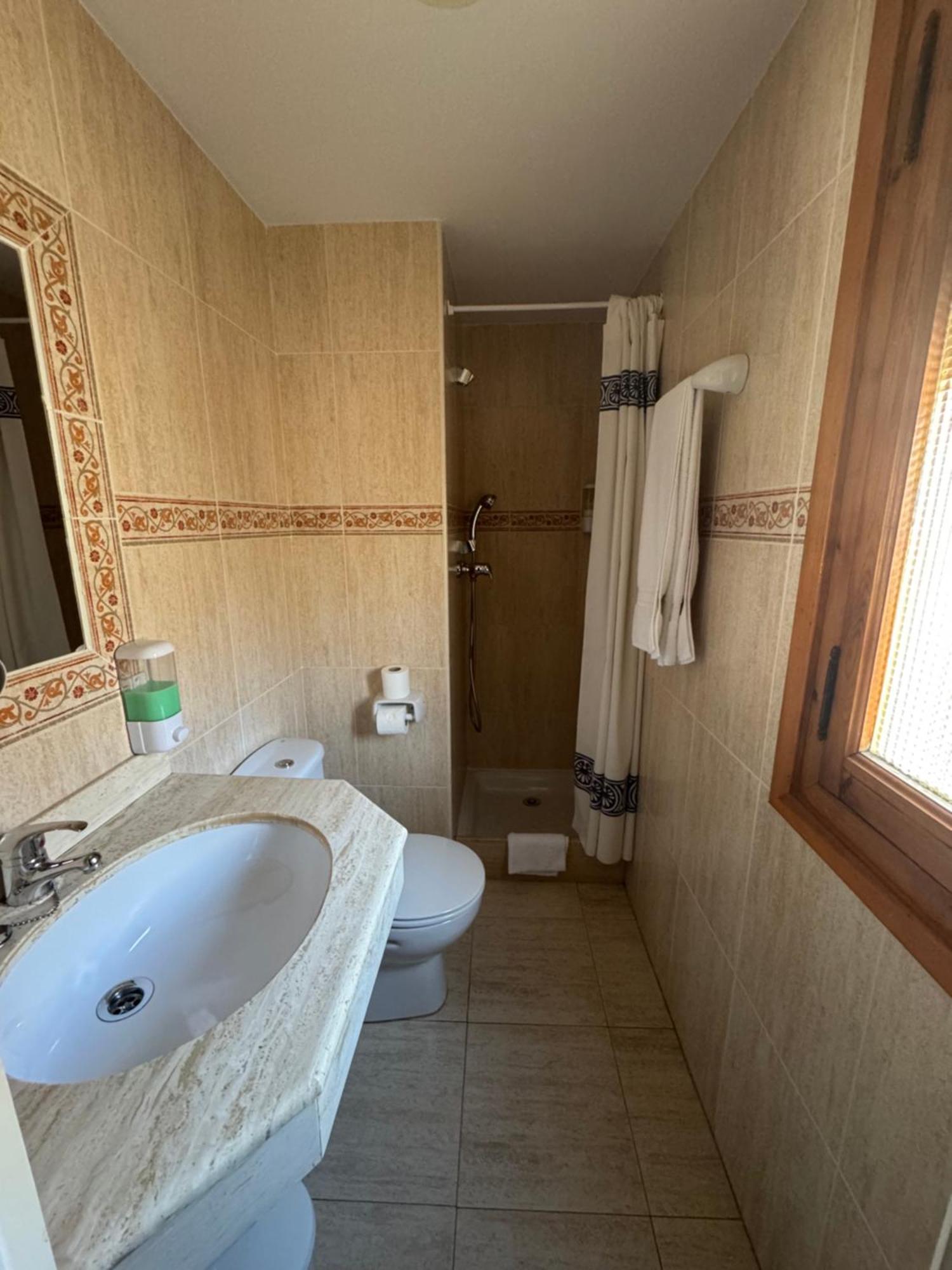 Hostal Joaquin Las Ventas con Peña Aguilera Kültér fotó